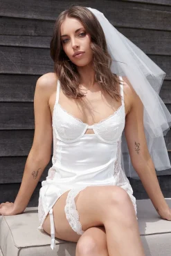 Kat The Label Vegas Veil | Gifts | Bridal Accessories